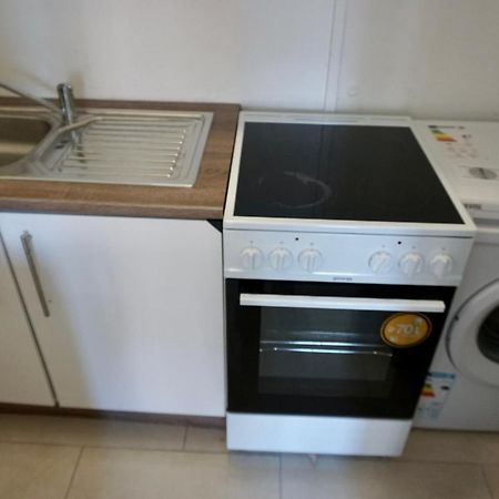 Alster Hamburg - Saniertes Und Mobliertes Apartment Mit Bad Und Kuche Екстериор снимка