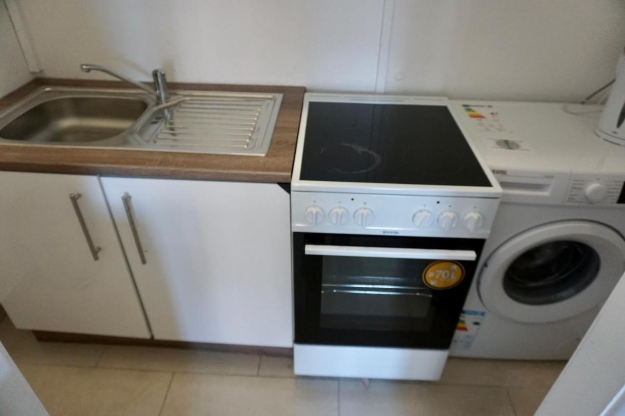 Alster Hamburg - Saniertes Und Mobliertes Apartment Mit Bad Und Kuche Екстериор снимка