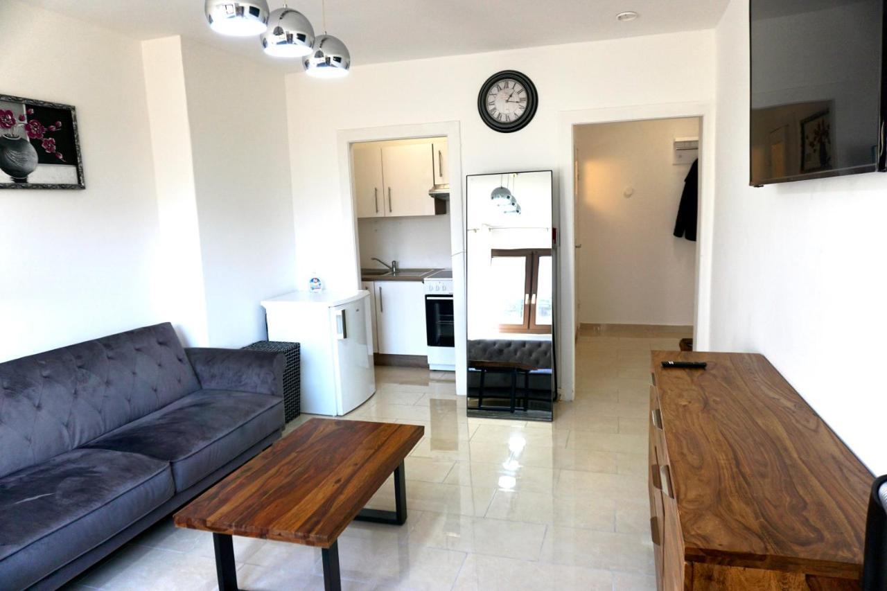 Alster Hamburg - Saniertes Und Mobliertes Apartment Mit Bad Und Kuche Екстериор снимка